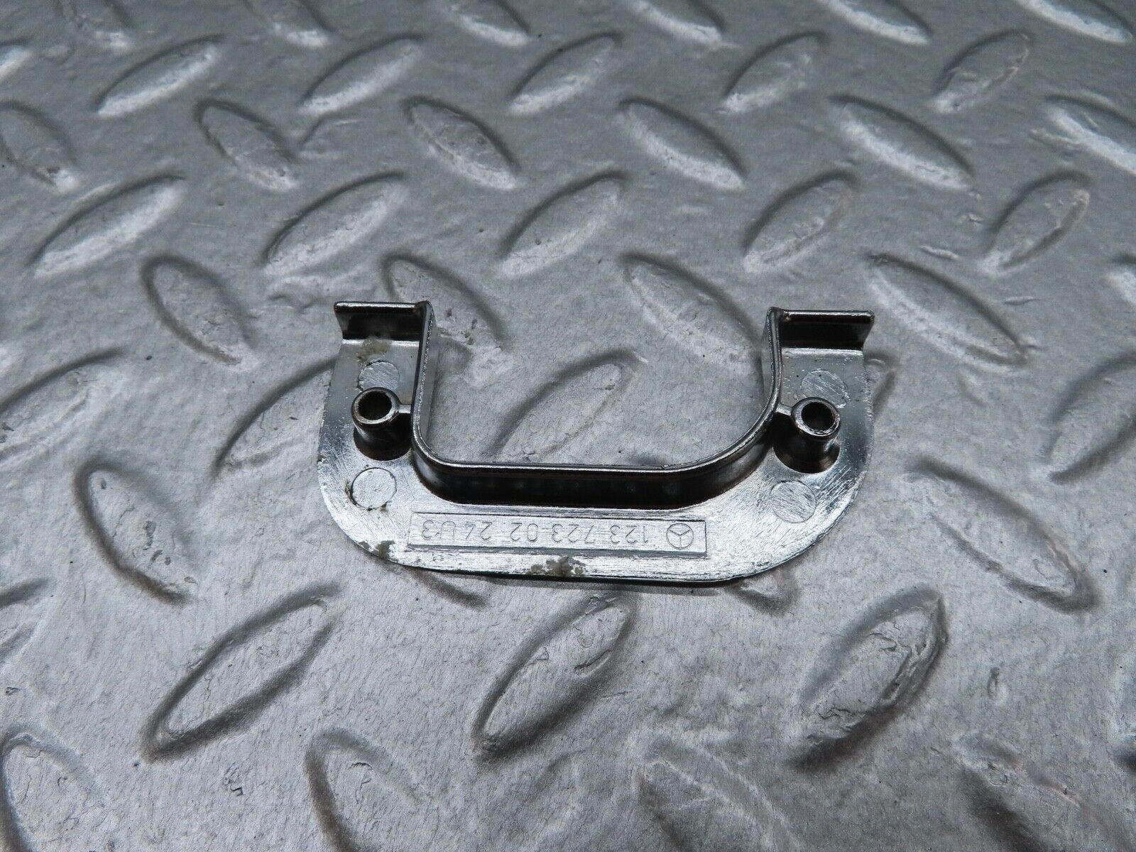 17952 Mercedes-Benz W123 200 Right Interior Chrome Door Latch Trim 1237230224