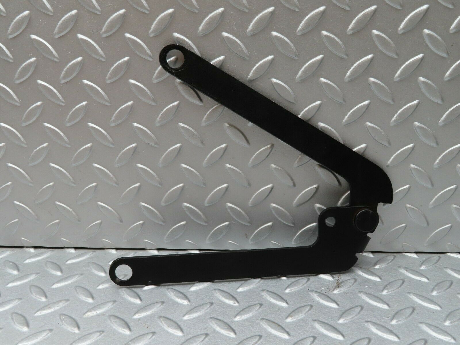 4711 Mercedes-Benz W114 280CE Coupe Right Bonnet Hinge