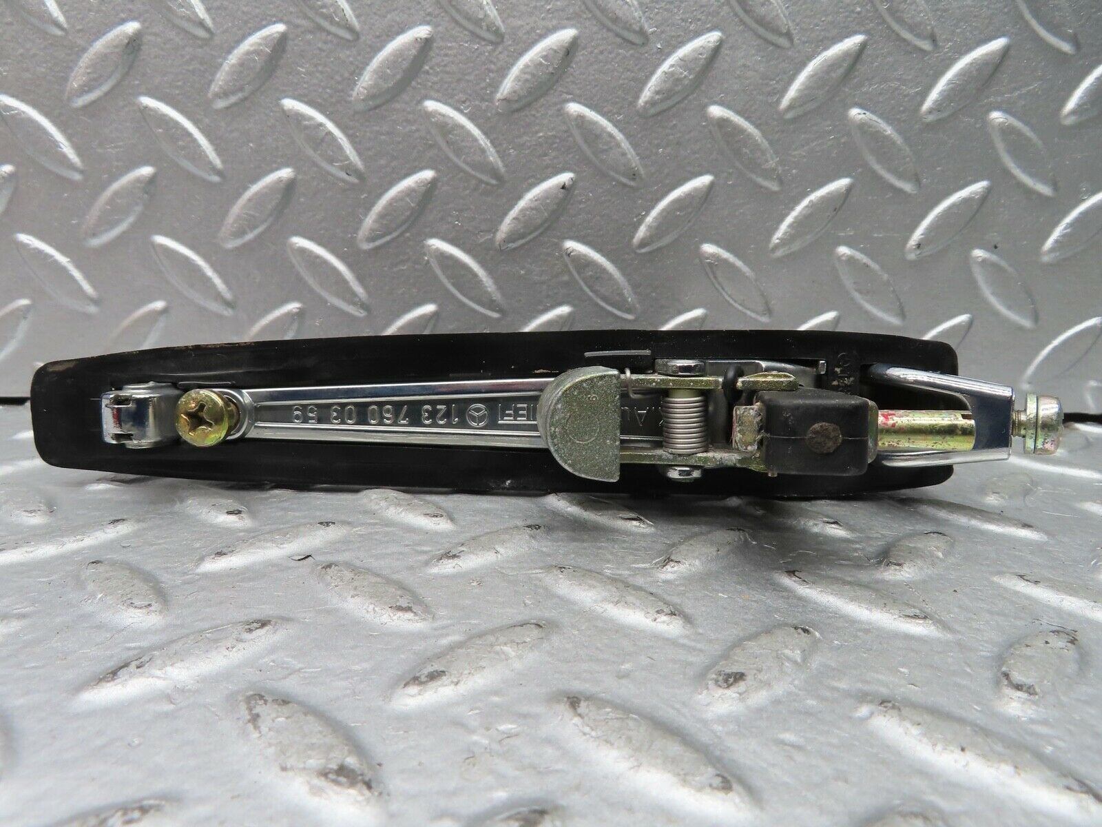 21256 Mercedes-Benz W123 230E Rear Exterior Door Handle 1237600359