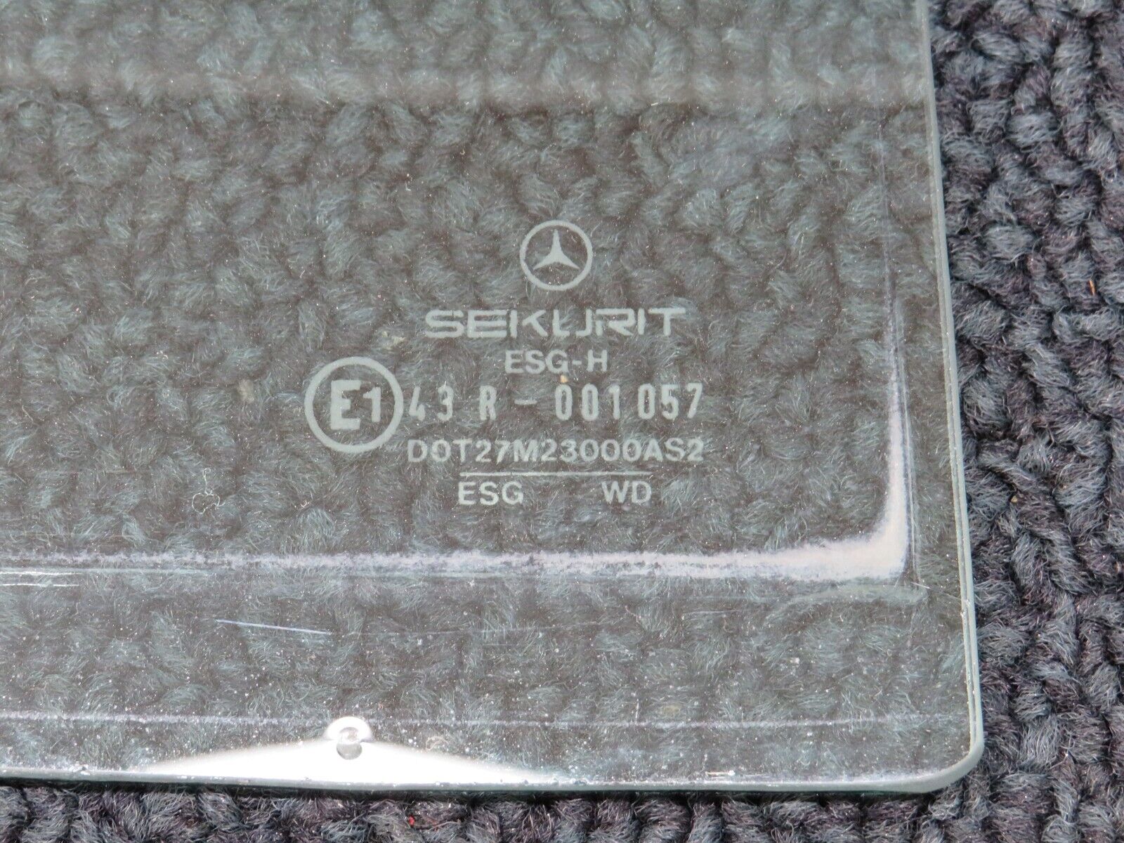 34063 Mercedes-Benz W124 260E Rear Right Quarter Window Glass