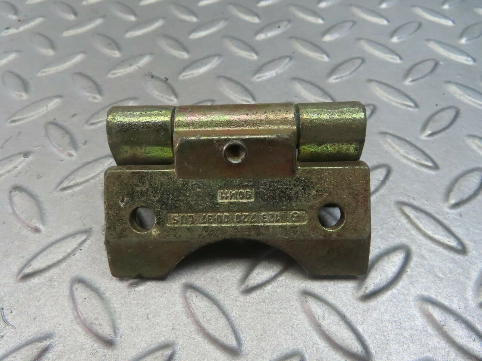 8261 Mercedes-Benz W123 Door Hinge 1237200037