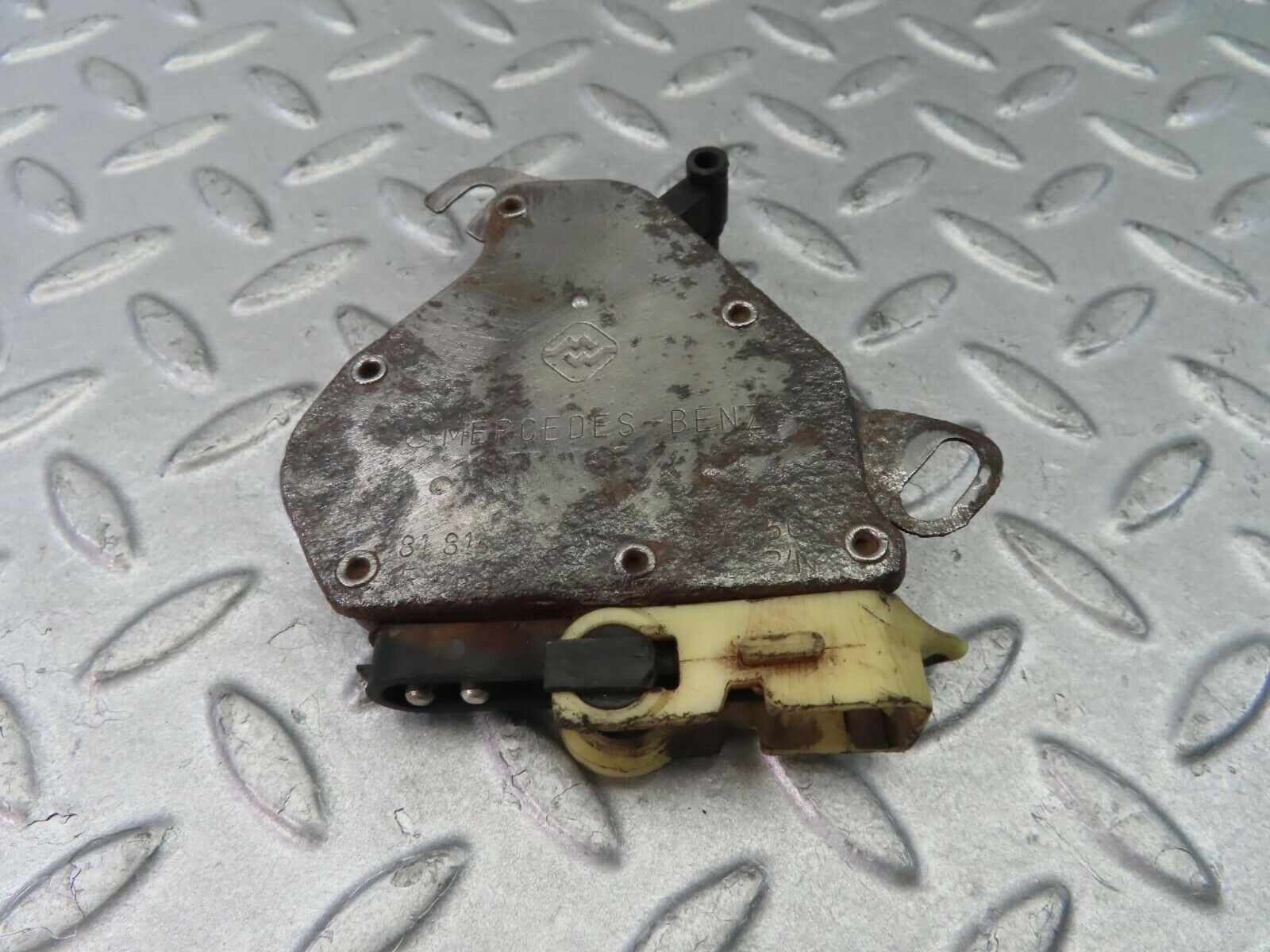 8598 Mercedes-Benz W124 Reverse Light Switch 1235450142