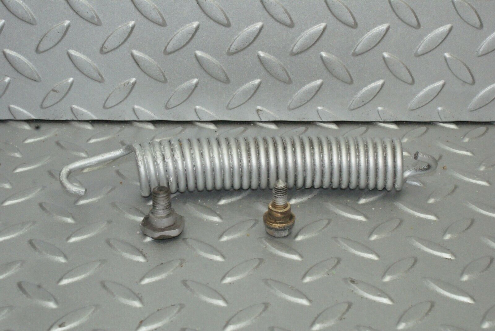 2501 Mercedes-Benz W116 350SE Bonnet Hinge Left Side