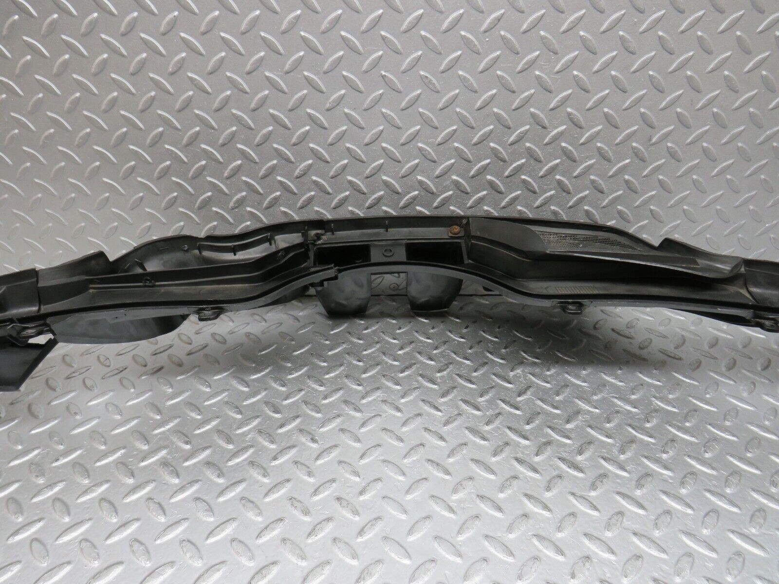 37886 Mercedes-Benz A124 320E Cabriolet Water Drain 1246204278 1246283707 1246283407