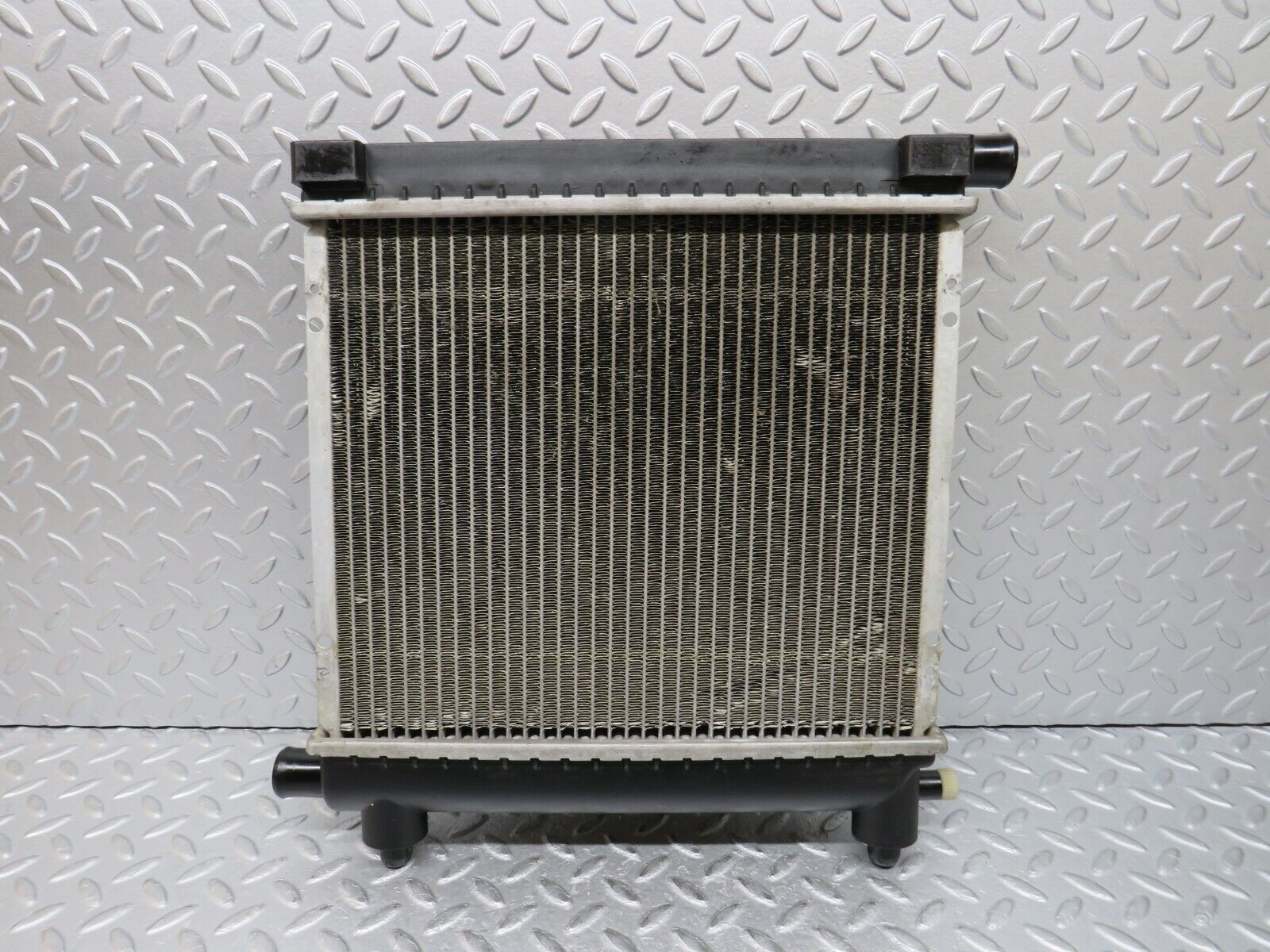 36658 Mercedes-Benz W201 190E 2.0L Coolant Radiator Nissens 62550