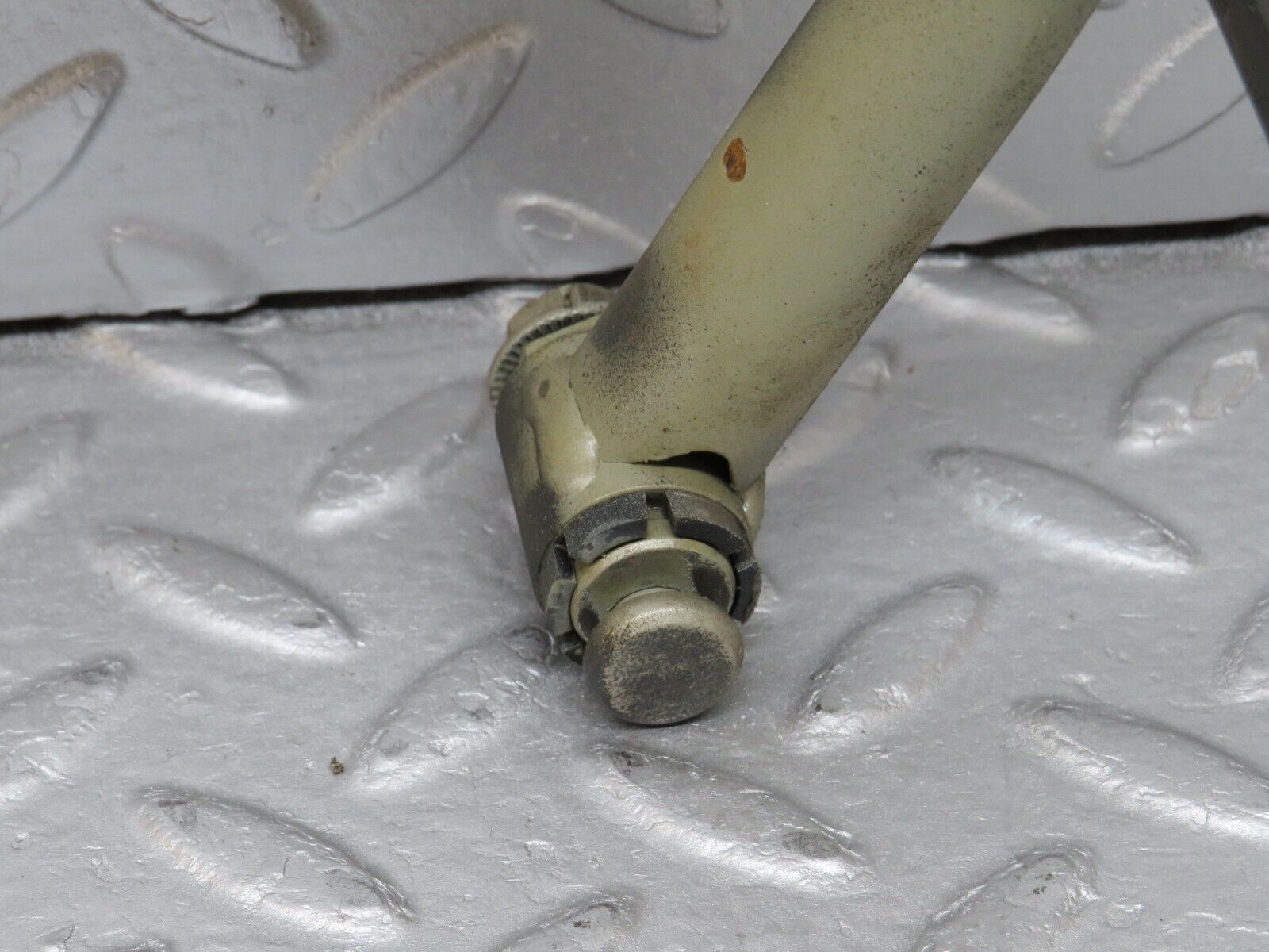 36540 Mercedes-Benz W201 190E 2.0L Boot Lid Trunk Hinge Left Side