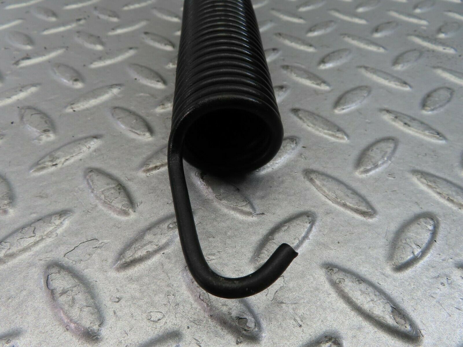 9692 Mercedes-Benz C123 280CE Coupe Trunk Lid Hinge Spring