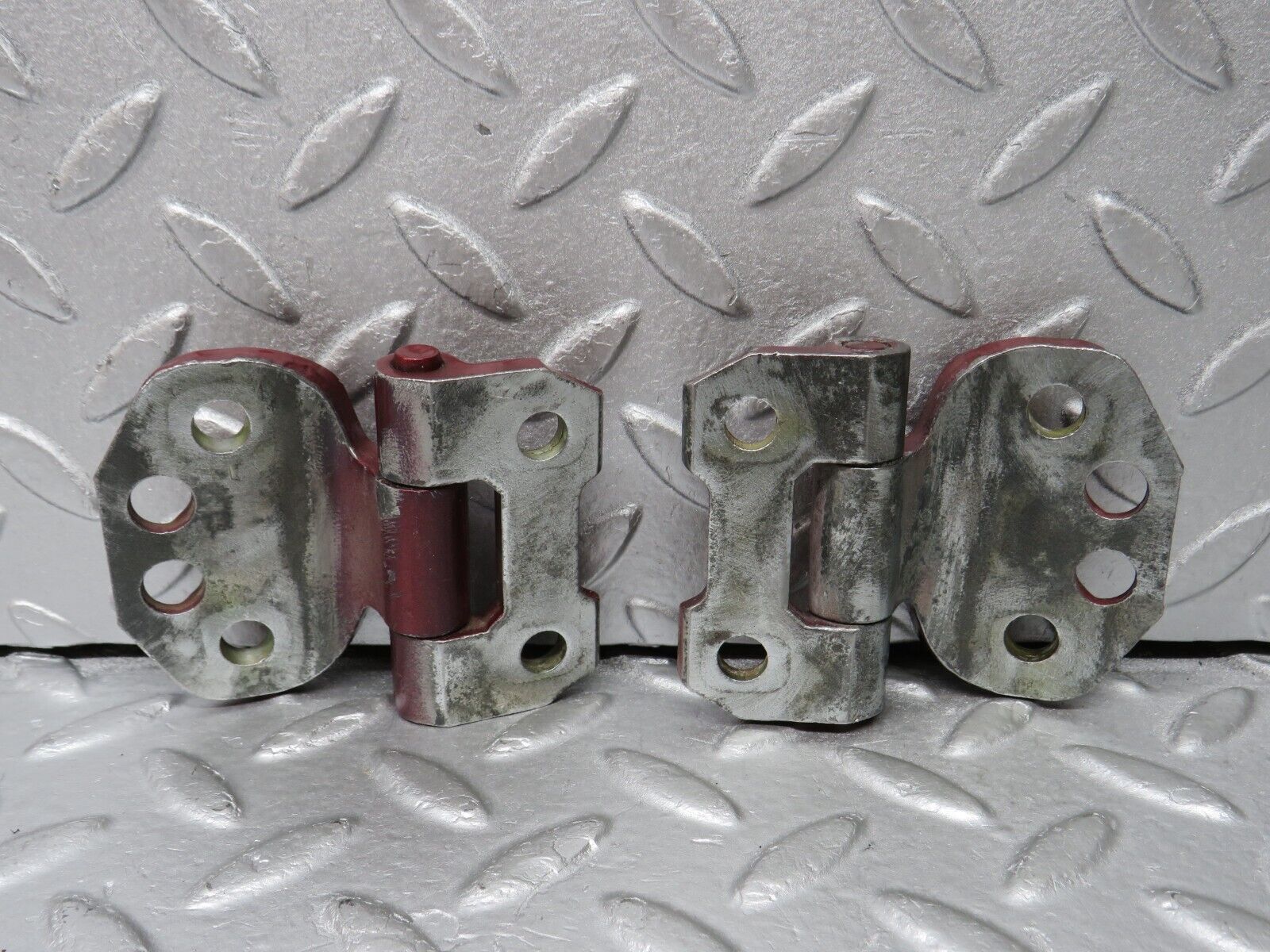 38338 Mercedes-Benz R129 280SL Coupe Left Door Hinge