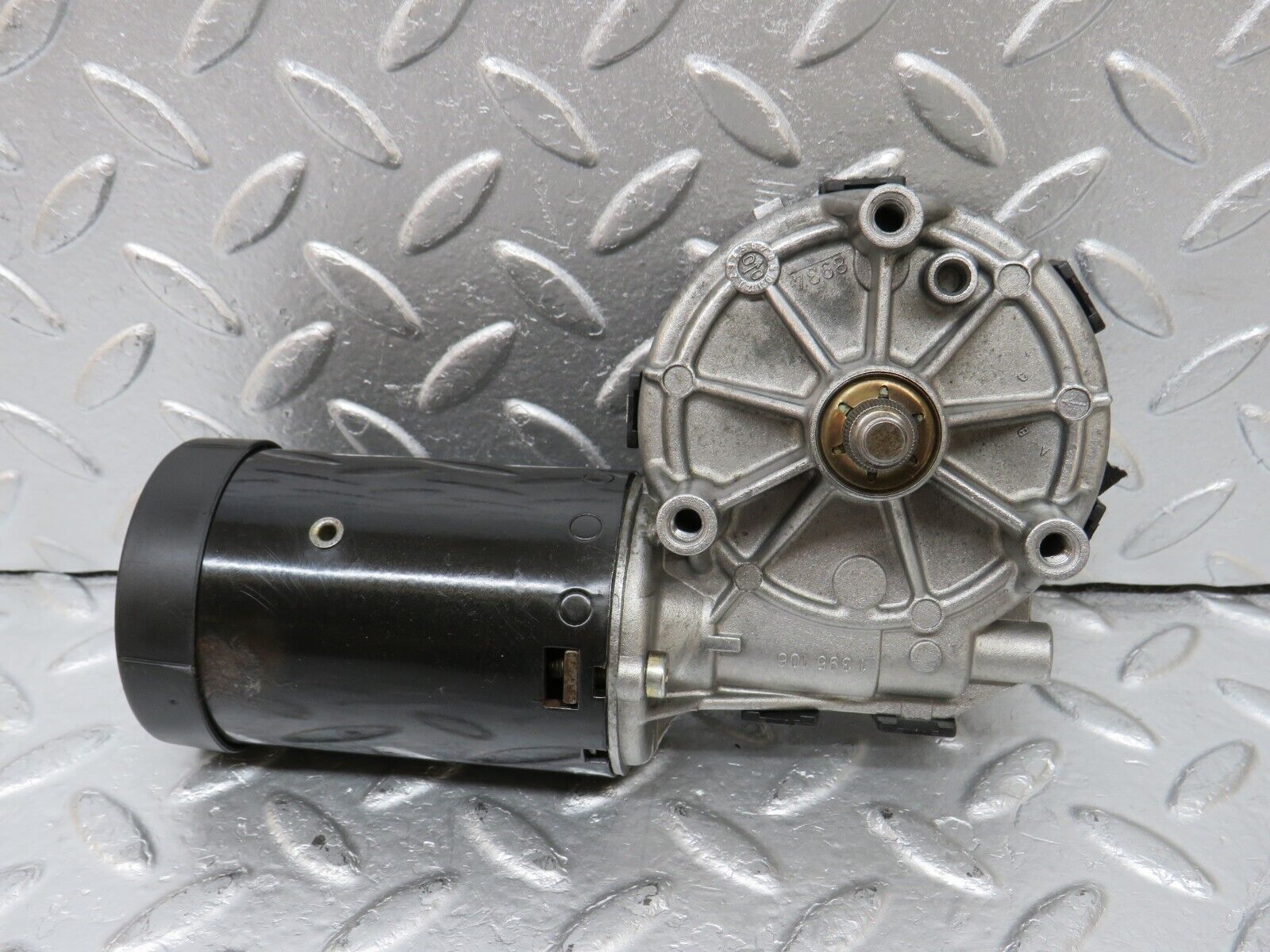 34774 Mercedes-Benz W210 320E Wiper Motor Bosch 0390241429