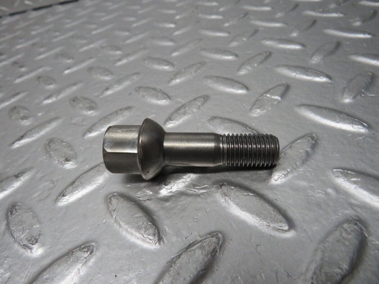 31866 Mercedes-Benz 5x Alloy Wheel Lug Bolt M12x1.5