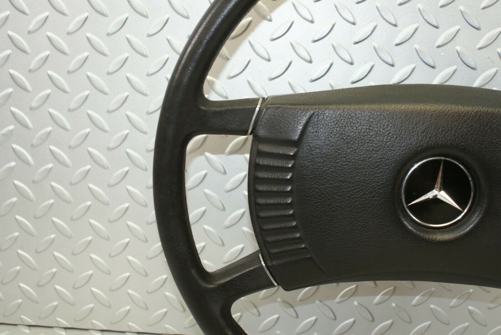 3149 Mercedes-Benz W115 220D Steering Wheel 1164640017