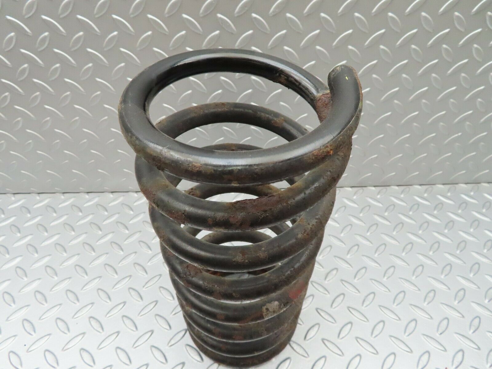 3678 Mercedes-Benz W108 280SE Rear Coil Spring