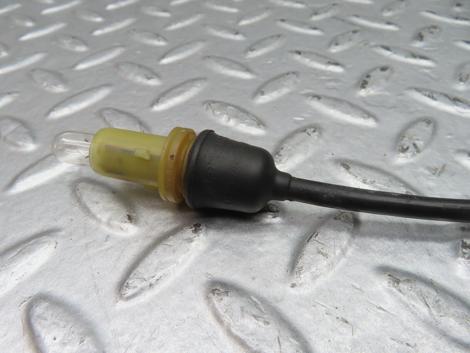 21609 Mercedes-Benz W126 300SE Front Wing Indicator Cable Wire 1249971881