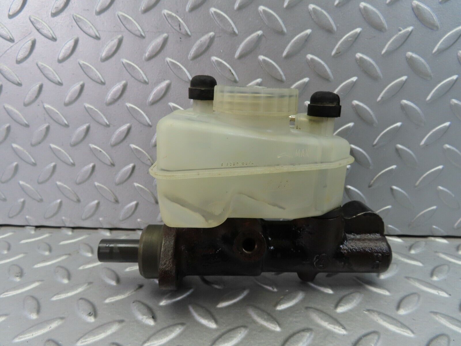 7753 Mercedes-Benz S123 230TE Wagon Brake Master Cylinder With Tank