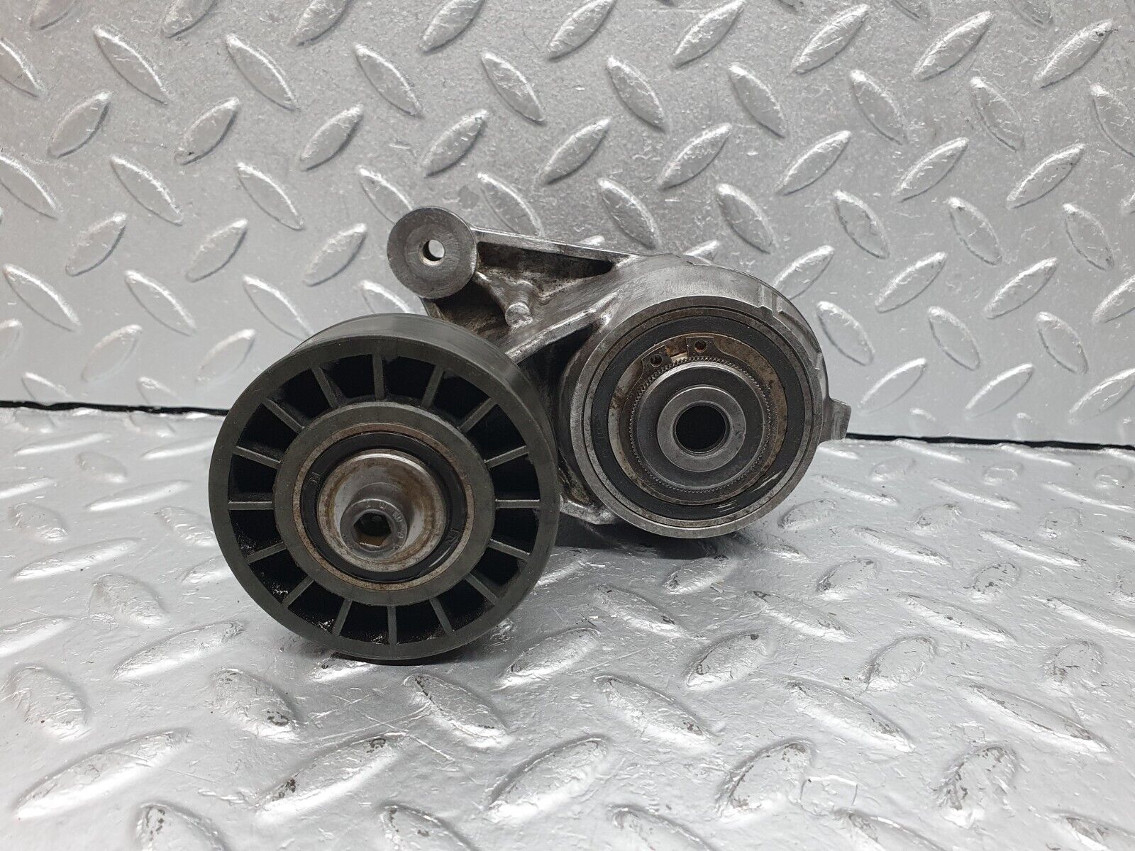 40998 Mercedes-Benz W126 300SE Belt Tensioner 1032021140