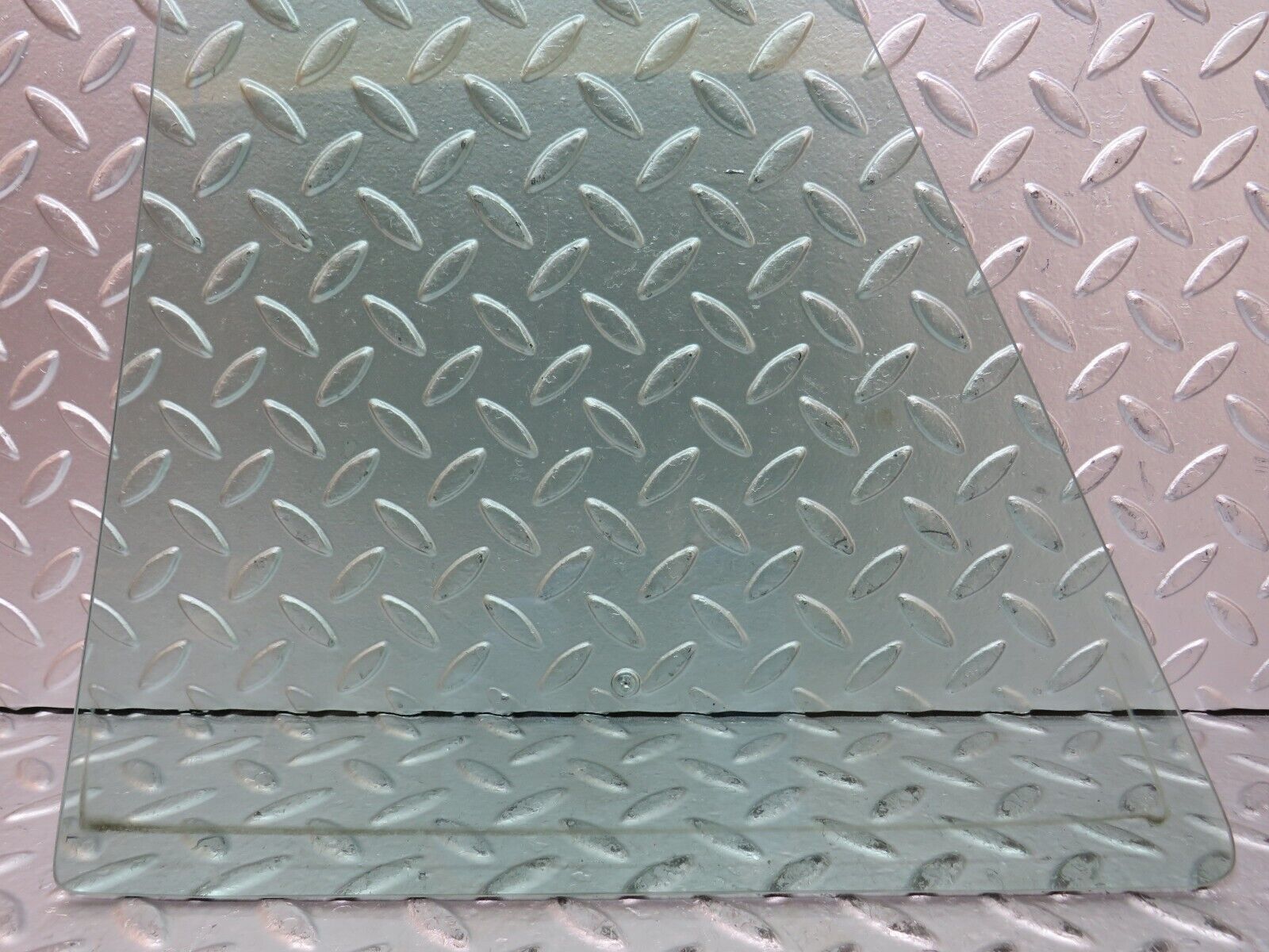 27638 Mercedes-Benz S124 300TE Wagon Rear Right Quarter Window Glass