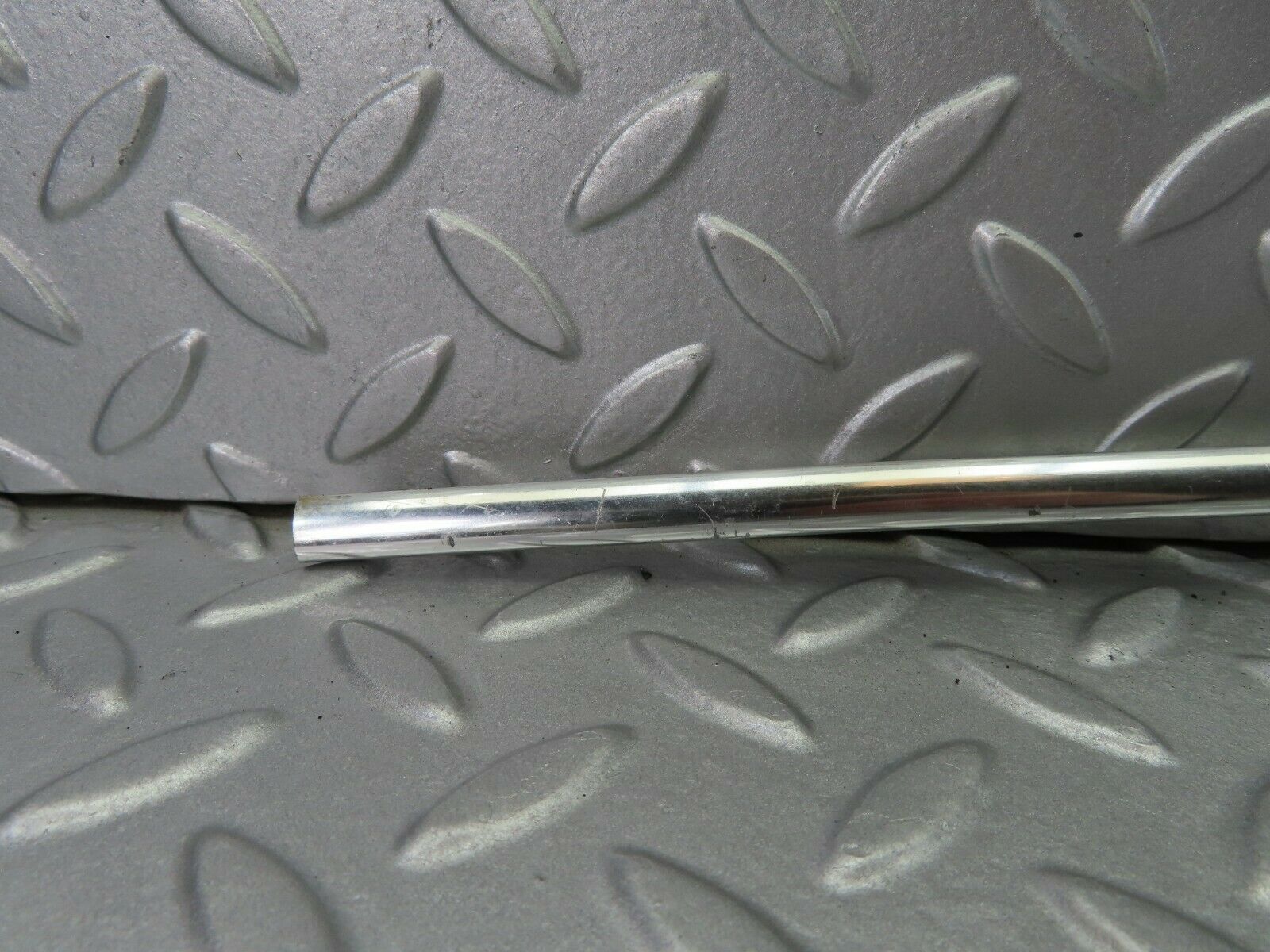 7923 Mercedes-Benz W115 220D Roof Chrome Trim Left Side