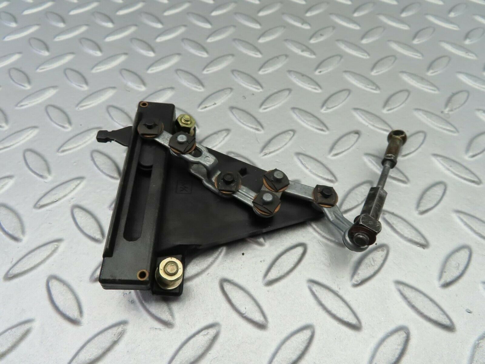 6949 Mercedes-Benz C107 350SLC Coupe Heater Control Lever Mechanism