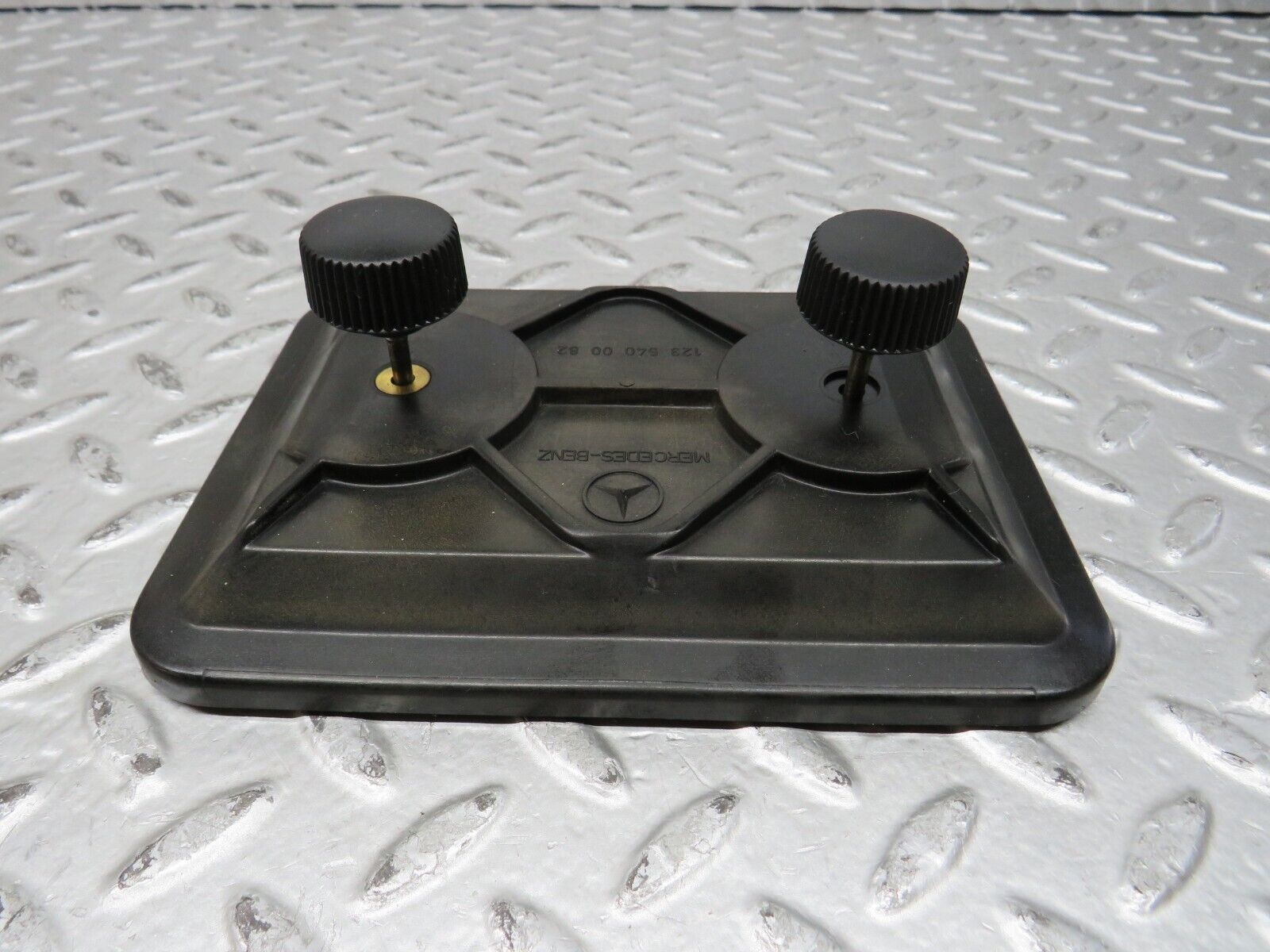 28750 Mercedes-Benz W123 230E Fuse Box Cover Lid 1235400082