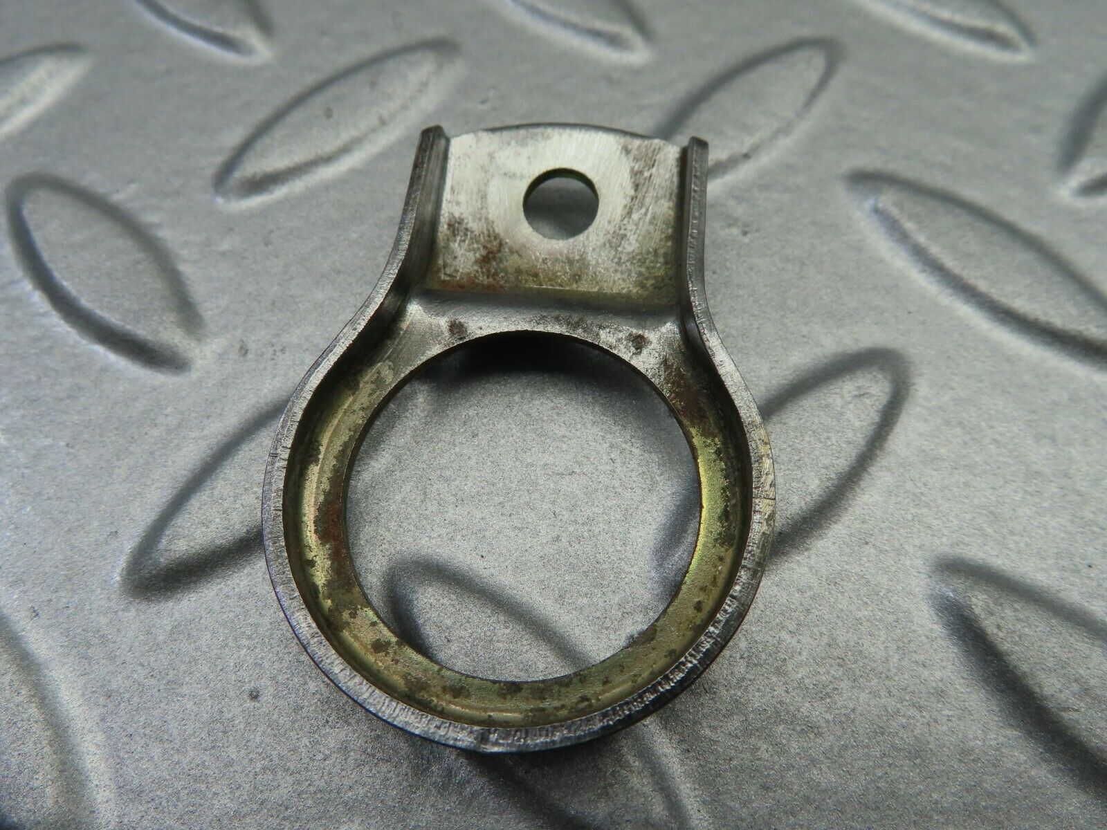 7093 Mercedes-Benz C107 350SLC Coupe Fuel Injector Bracket