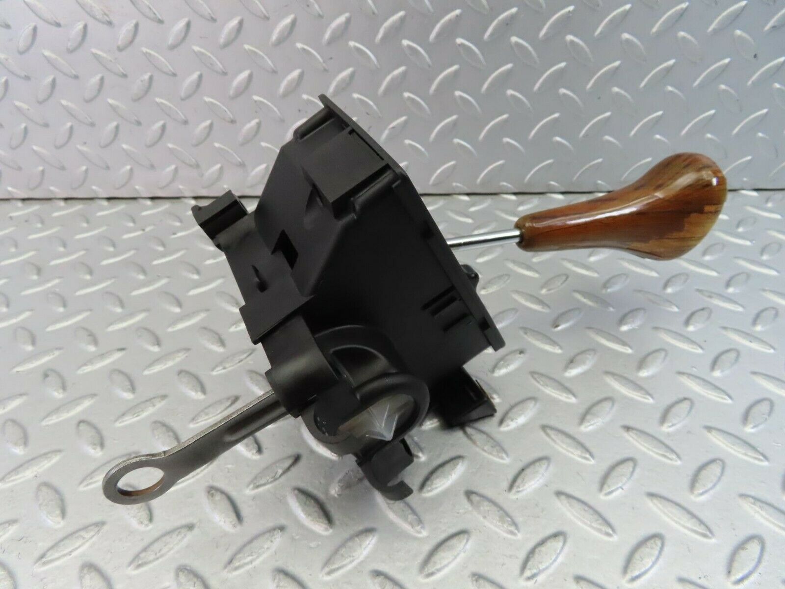 9299 Mercedes-Benz C124 300CE Coupe Automatic Gear Shift Selector 2012670905