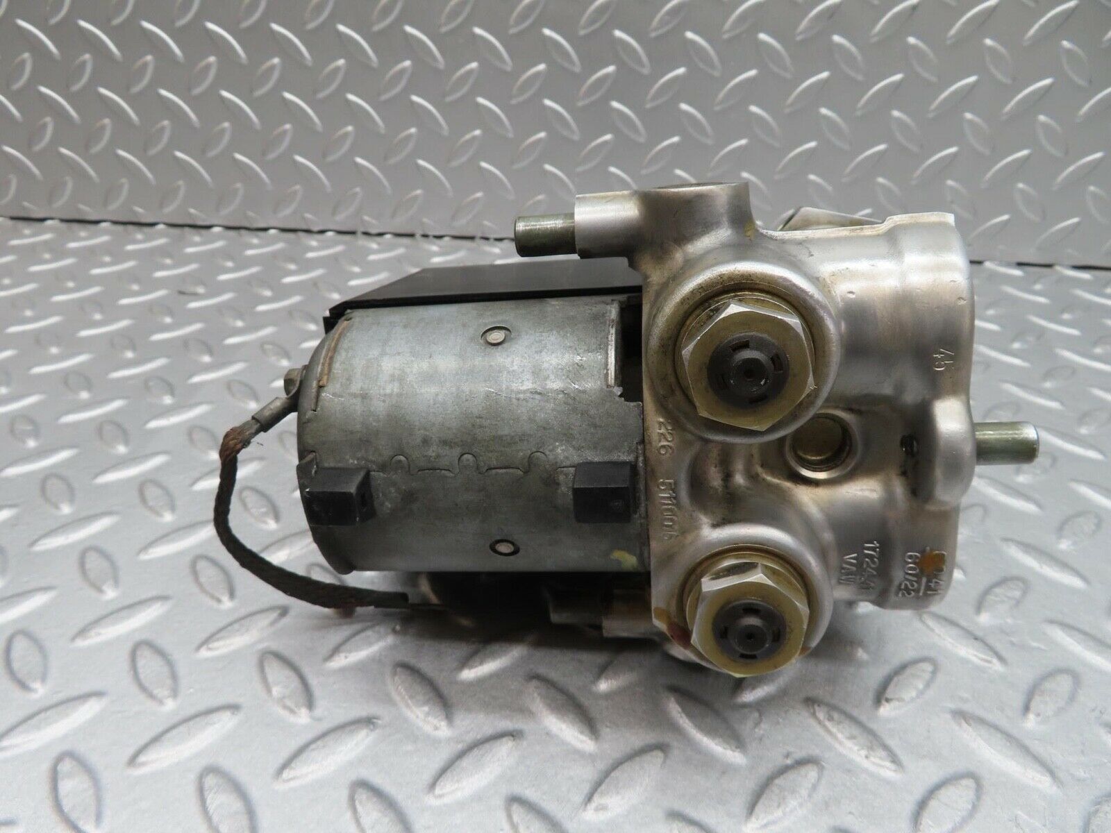 11902 Mercedes-Benz R129 300SL Coupe ABS Brake Pump Bosch 0265200043
