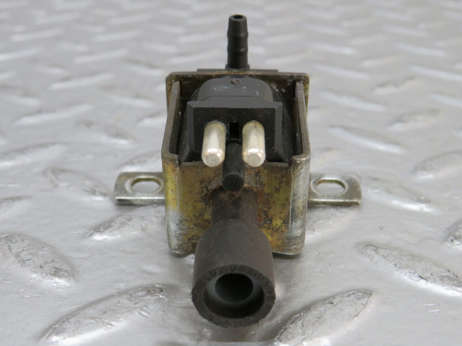 26710 Mercedes-Benz C124 220CE Coupe Vacuum Control Valve Pierburg 0015407097