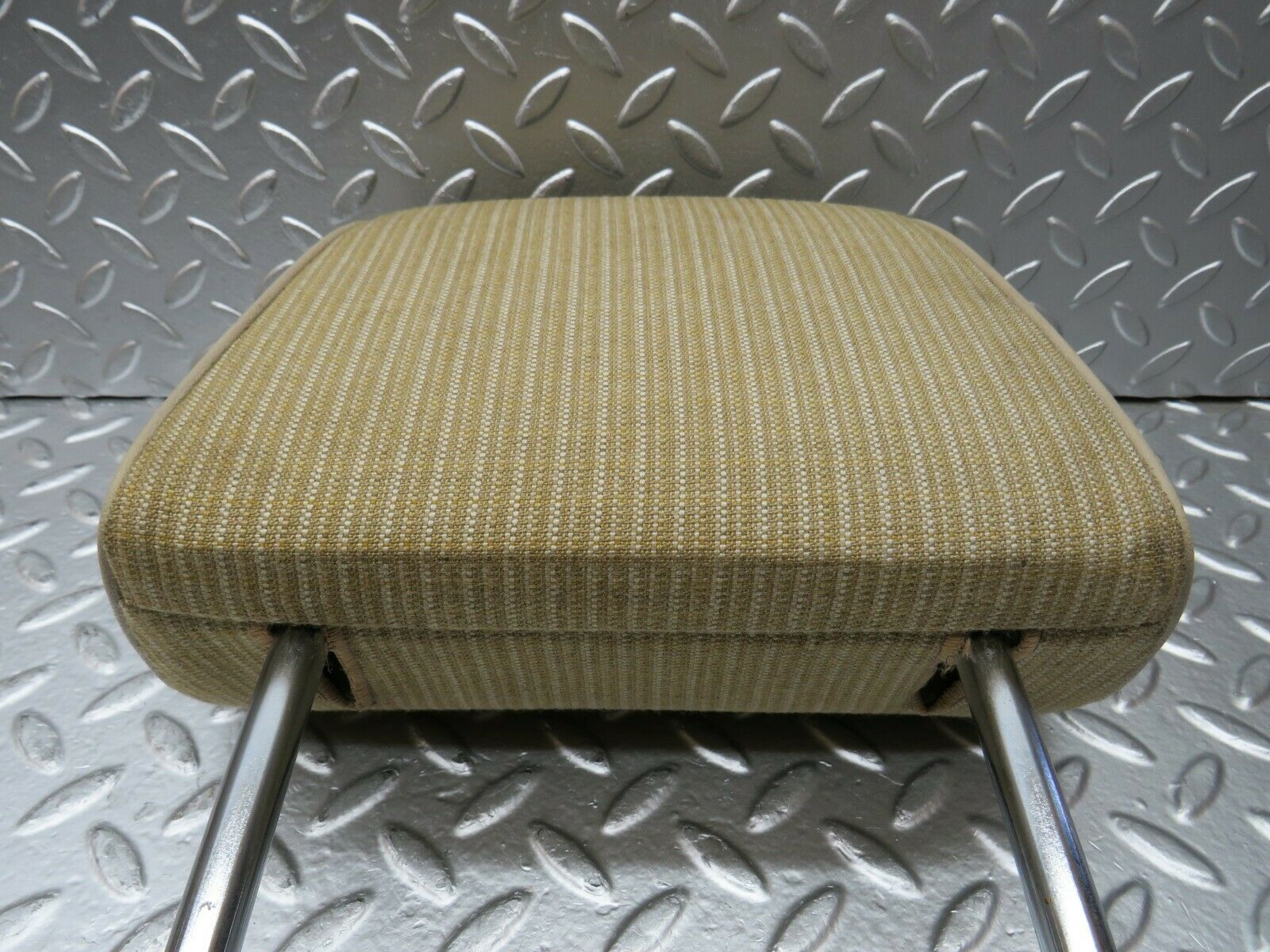 24142 Mercedes-Benz W123 280E Front Seat Headrest