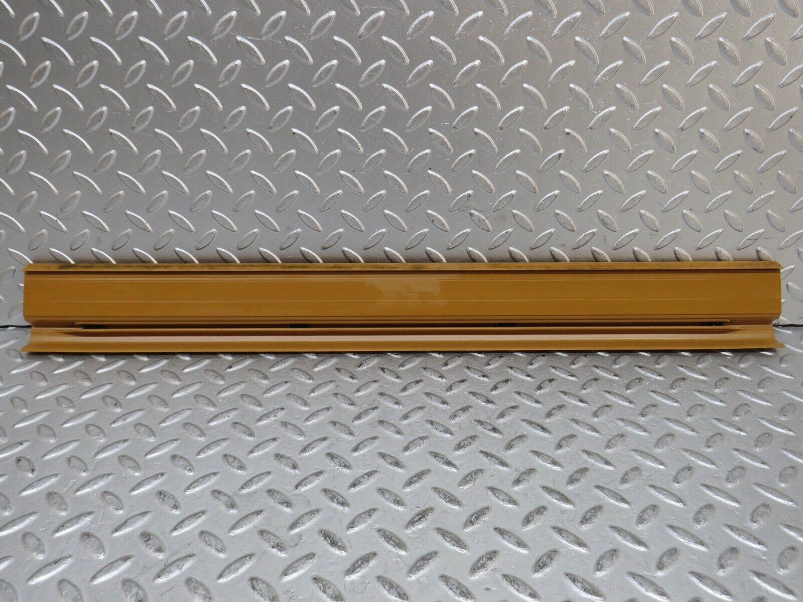 28555 Mercedes-Benz W123 230E Front Left Door Sill Trim Palomino