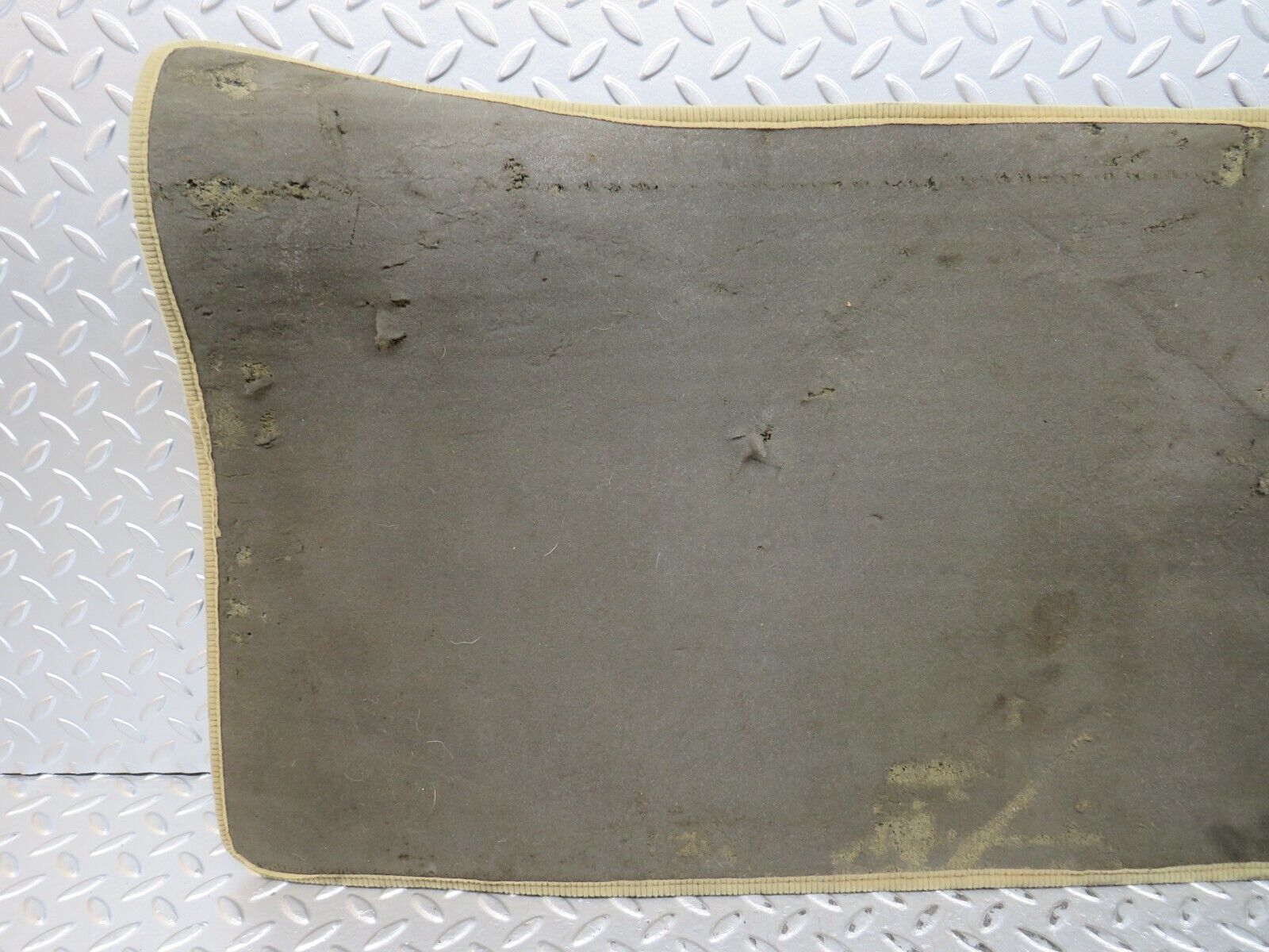 28923 Mercedes-Benz C124 320CE Coupe Front Left Floor Carpet Beige