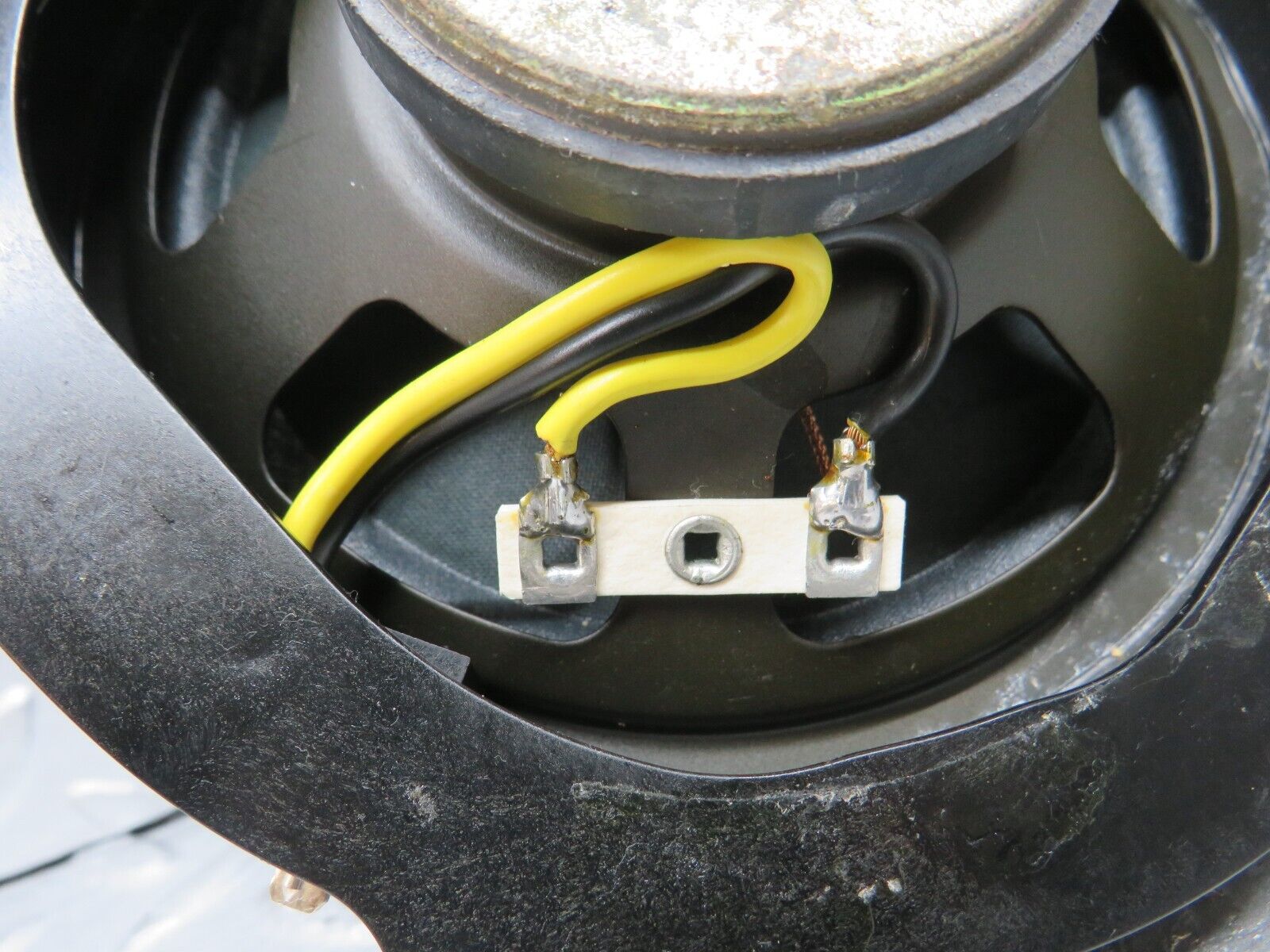 33295 Mercedes-Benz W202 C180 Front Door Loudspeaker Right 2028202002