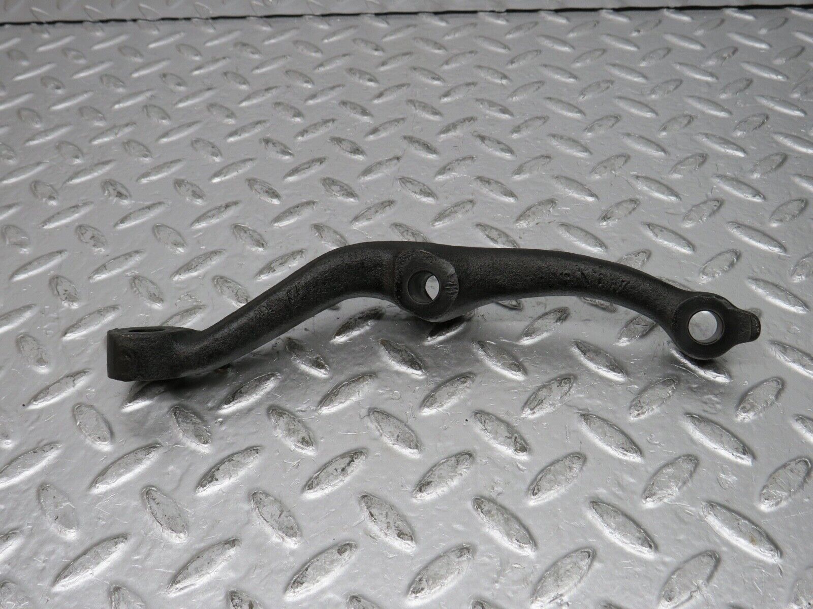 0382 Mercedes-Benz W116 Front Axle Steering Arm Right 1163321720