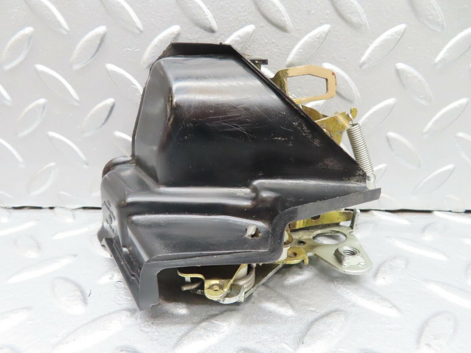 16053 Mercedes-Benz W123 280E Rear Left Door Lock Mechanism 1237330108