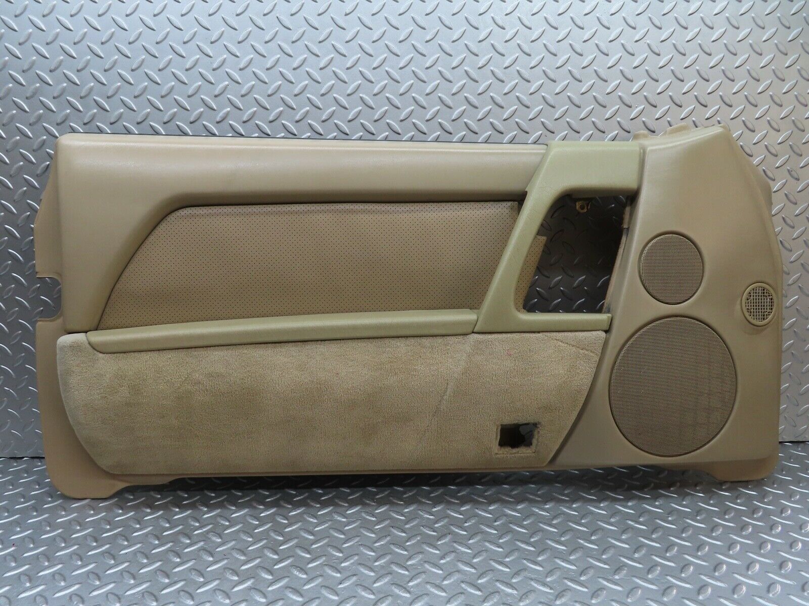 19939 Mercedes-Benz R129 300SL Coupe Left Door Card Cream