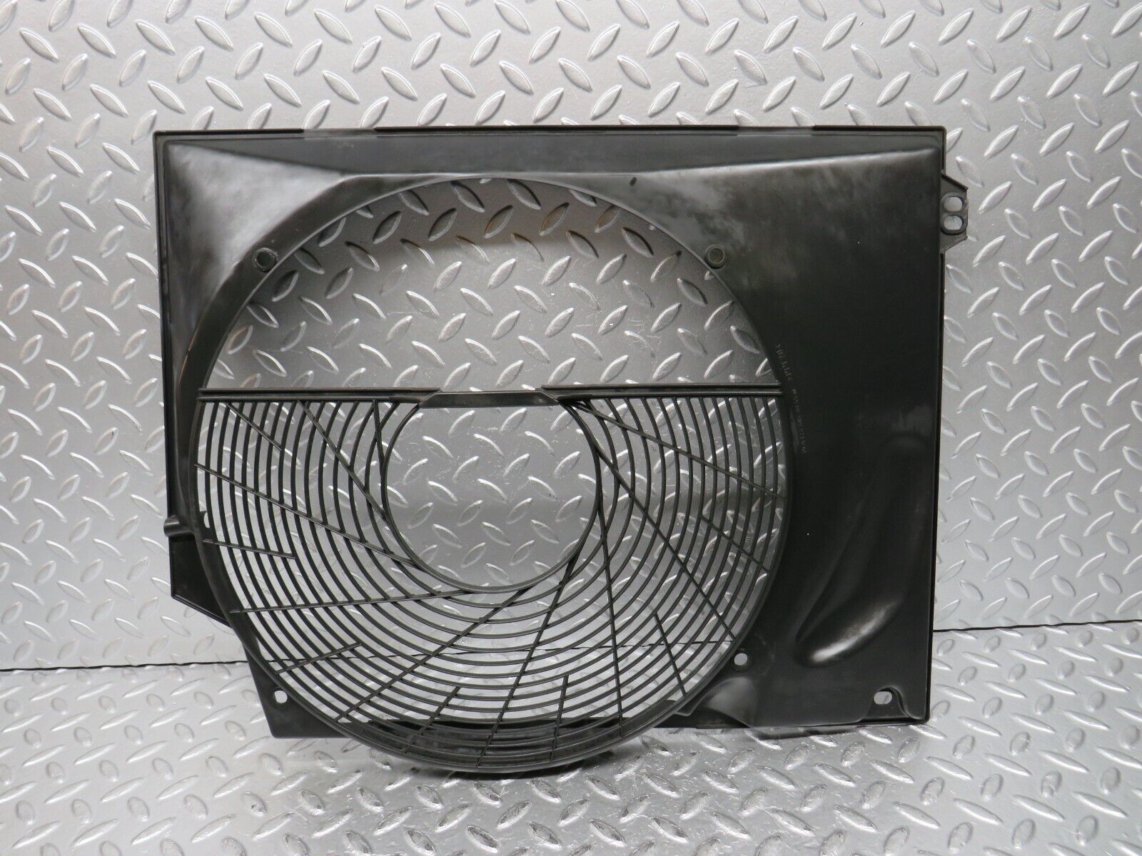 31198 Mercedes-Benz S124 220TE Wagon Fan Shroud 1245053655