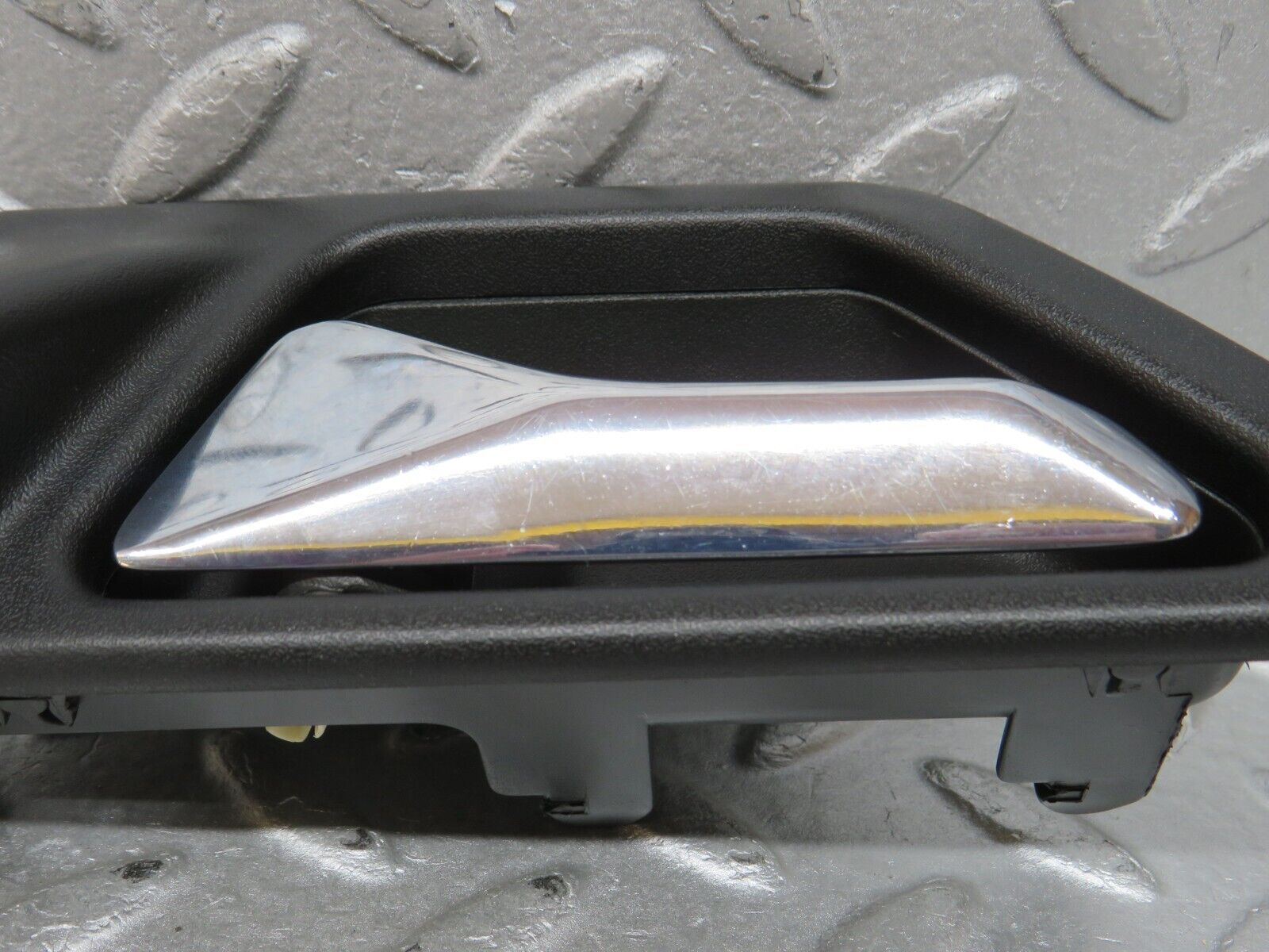 37768 Mercedes-Benz A124 320E Cabriolet Interior Door Handle Left 1247600561