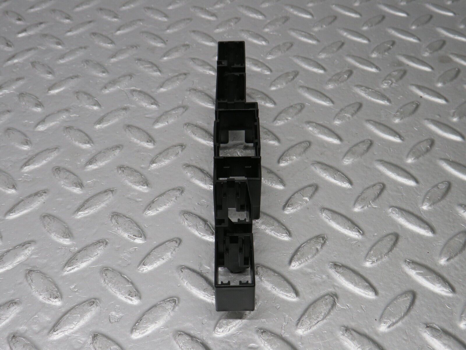 38387 Mercedes-Benz R129 280SL Coupe Connector Holder 1295451340