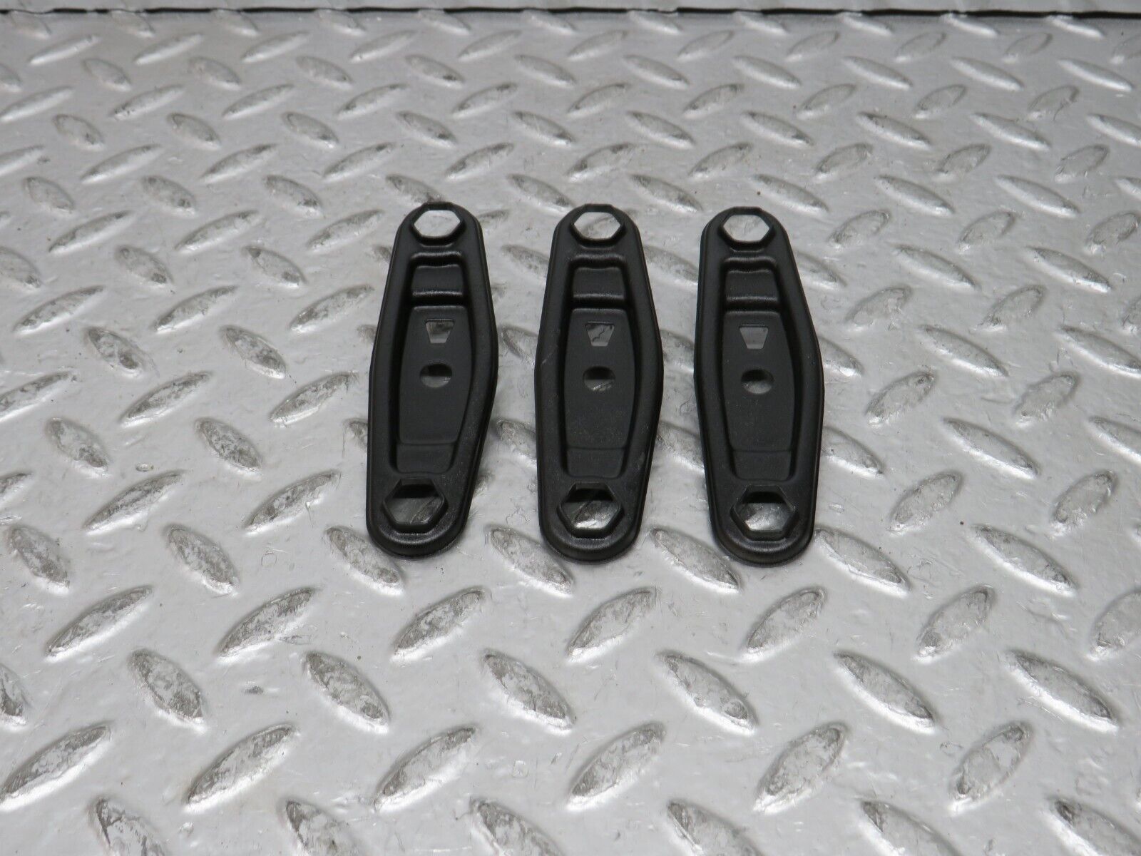 28086 Mercedes-Benz W123 280E Fuel Injector Bracket