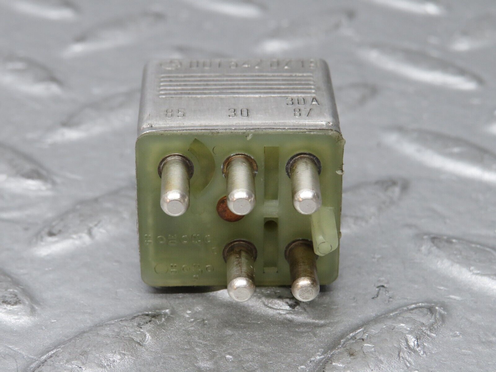 36090 Mercedes-Benz W126 420SE Multi Purpose Relay 0015420219