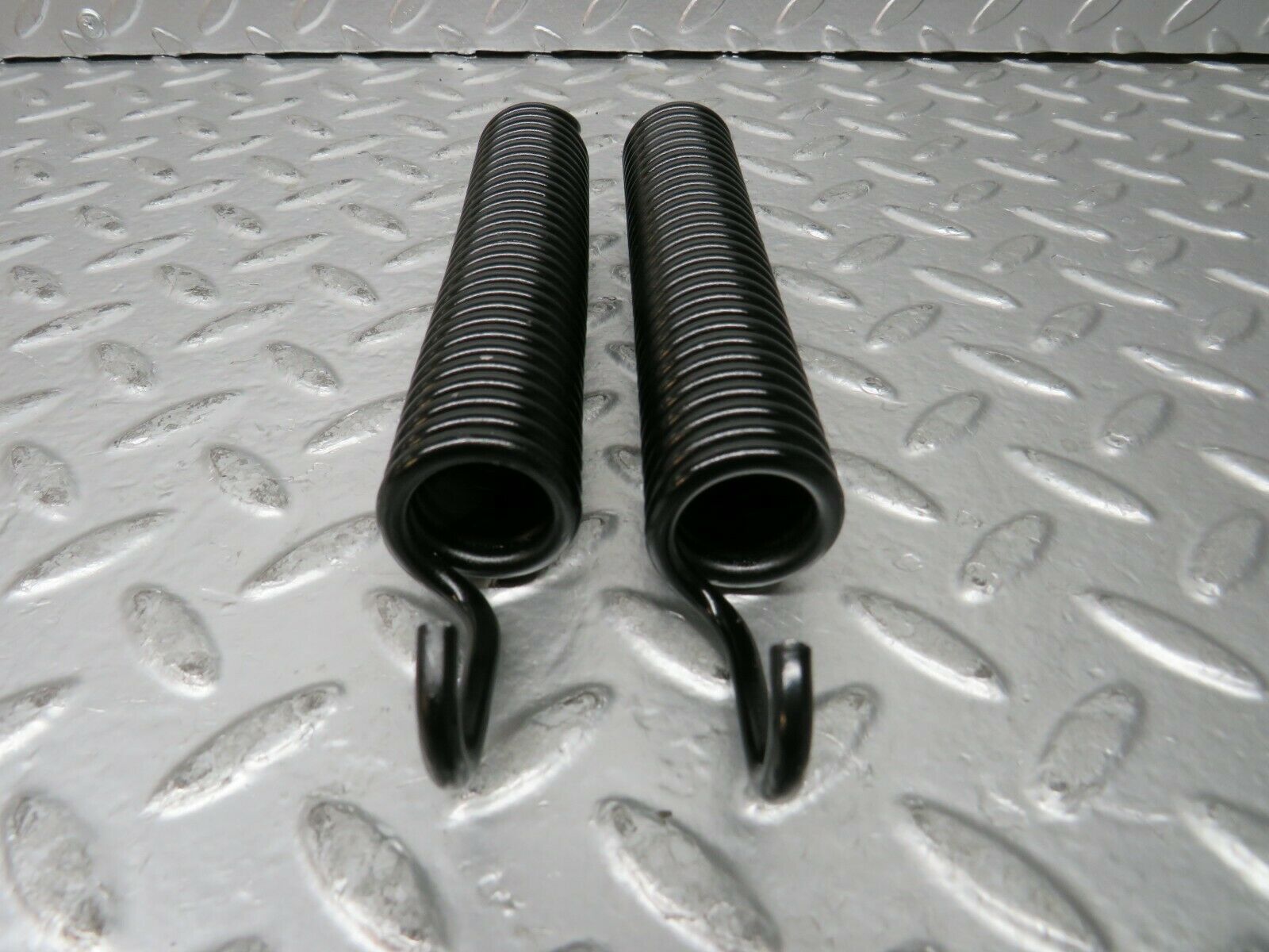 23372 Mercedes-Benz W116 350SE Bonnet Hinge Spring Pair