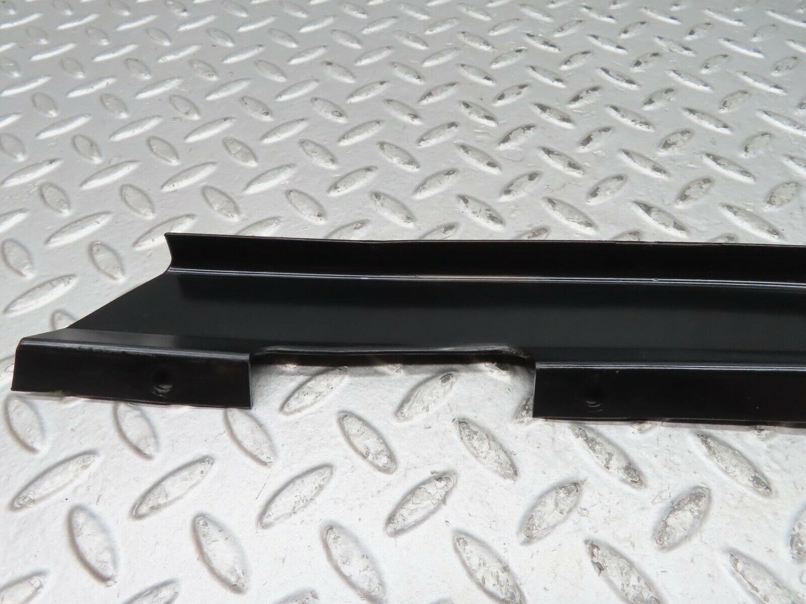 15866 Mercedes-Benz W123 280E Front Right Cable Channel Cover