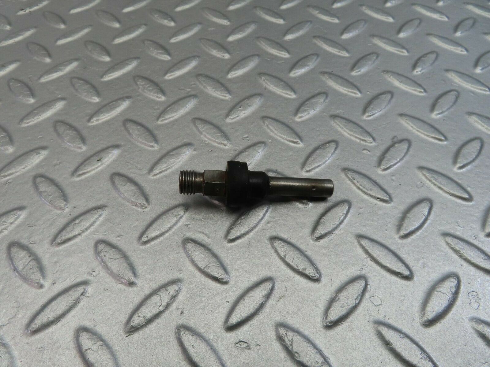 9804 Mercedes-Benz C123 280CE Coupe Fuel Injector Bosch 0437502010