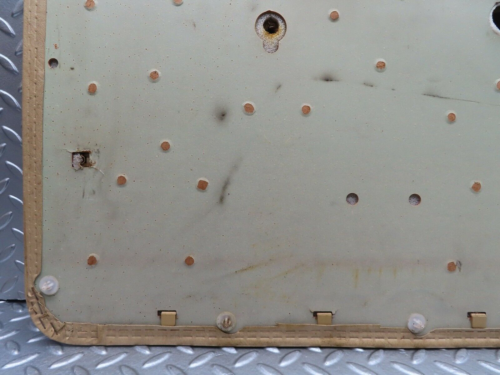 21125 Mercedes-Benz W123 230E Front Left Door Card Beige