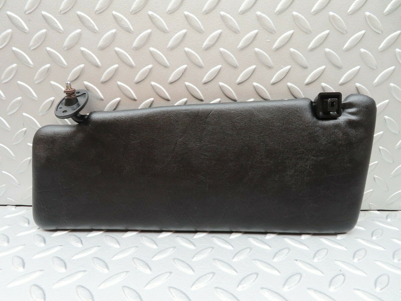 3843 Mercedes-Benz S123 200T Wagon Sun Visor Right Side Black