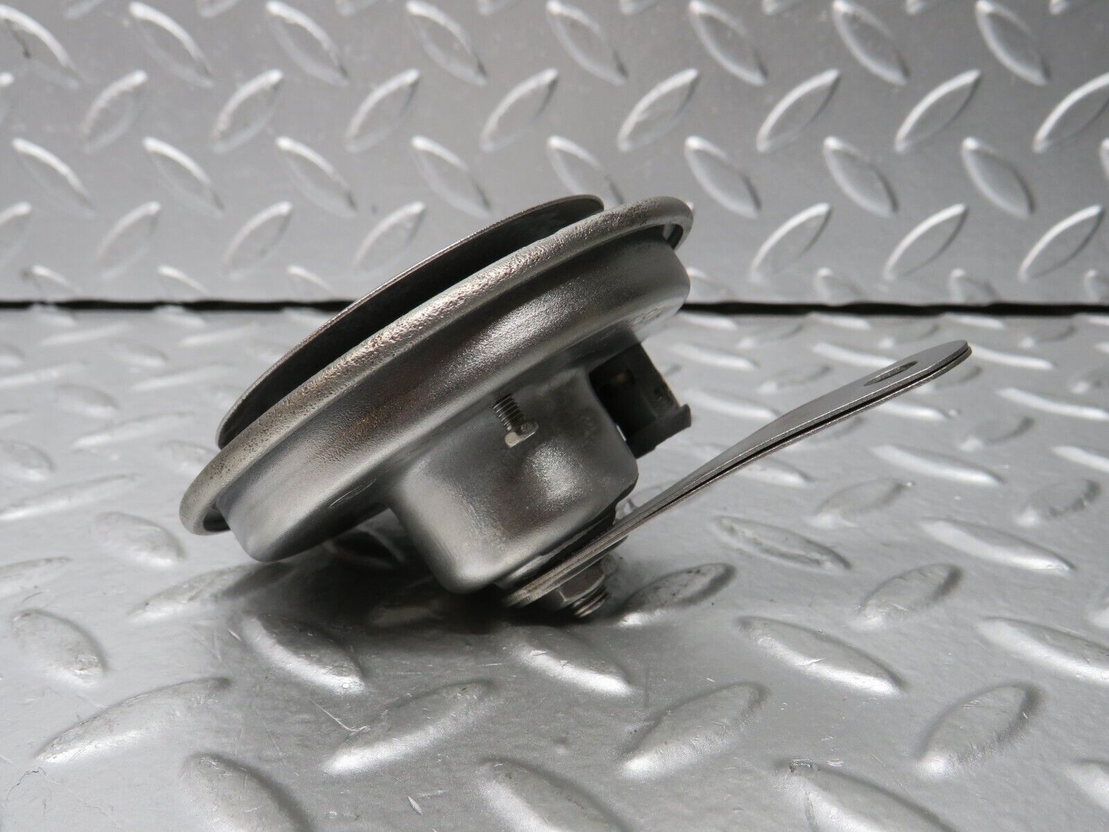 30311 Mercedes-Benz W124 230E Horn Bosch CH2001