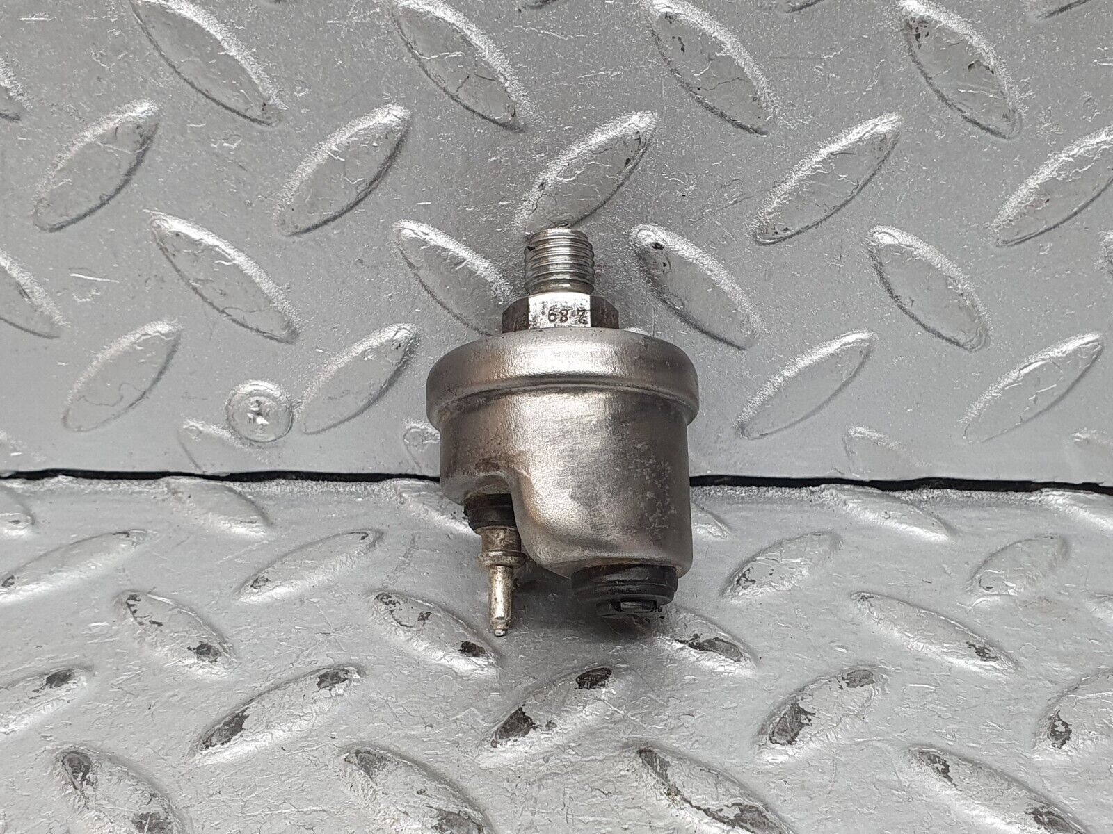 41267 Mercedes-Benz W126 300SE Oil Pressure Sensor