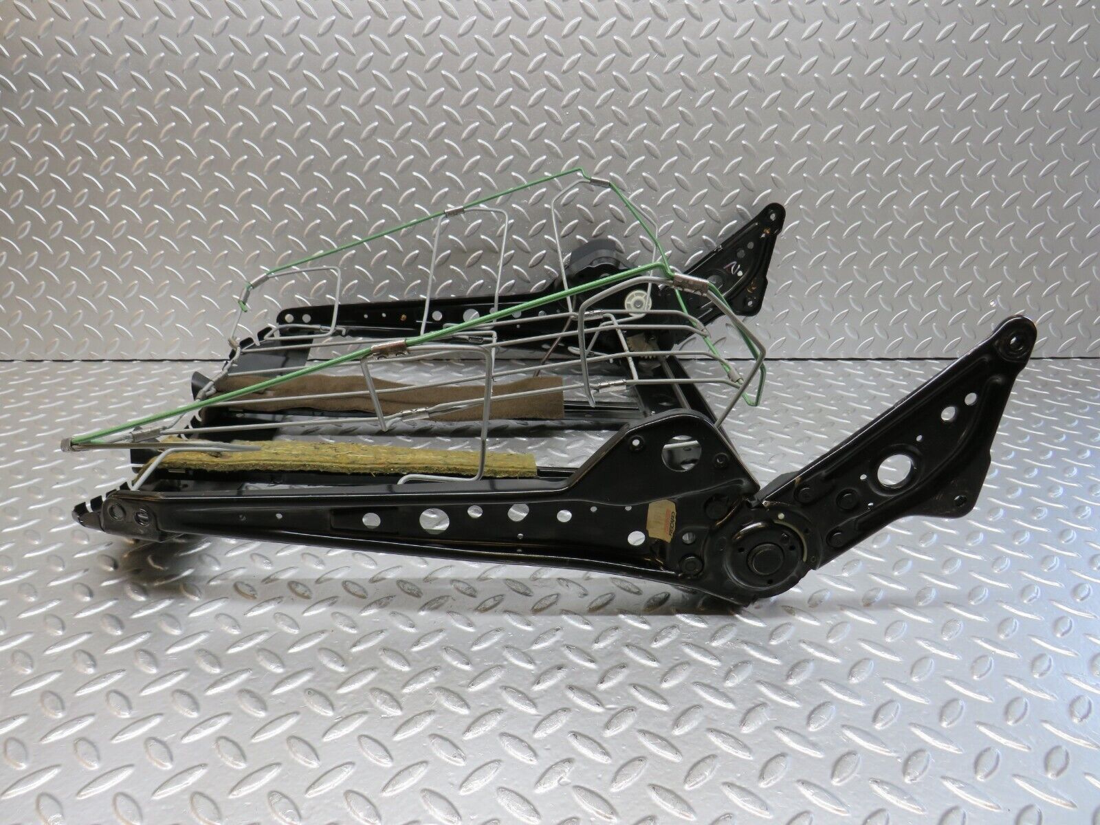 29499 Mercedes-Benz W124 230E Front Right Driver Seat Backrest