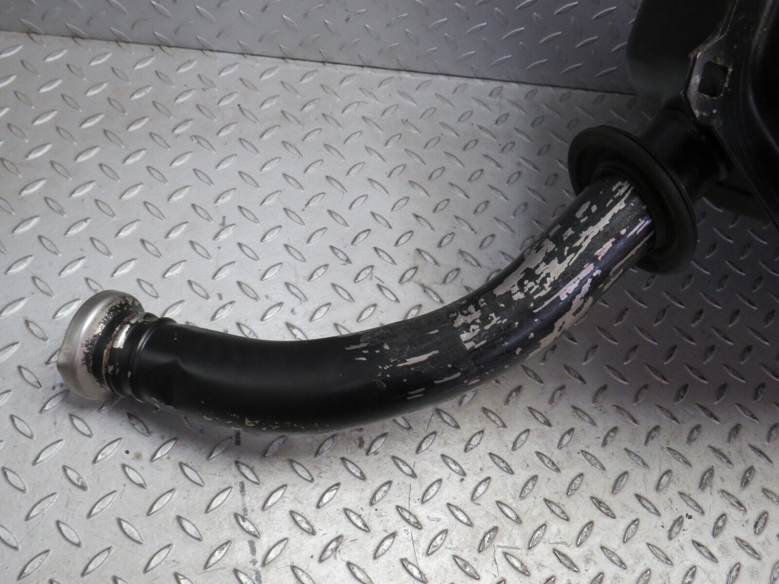 38021 Mercedes-Benz A124 320E Cabriolet Fuel Tank