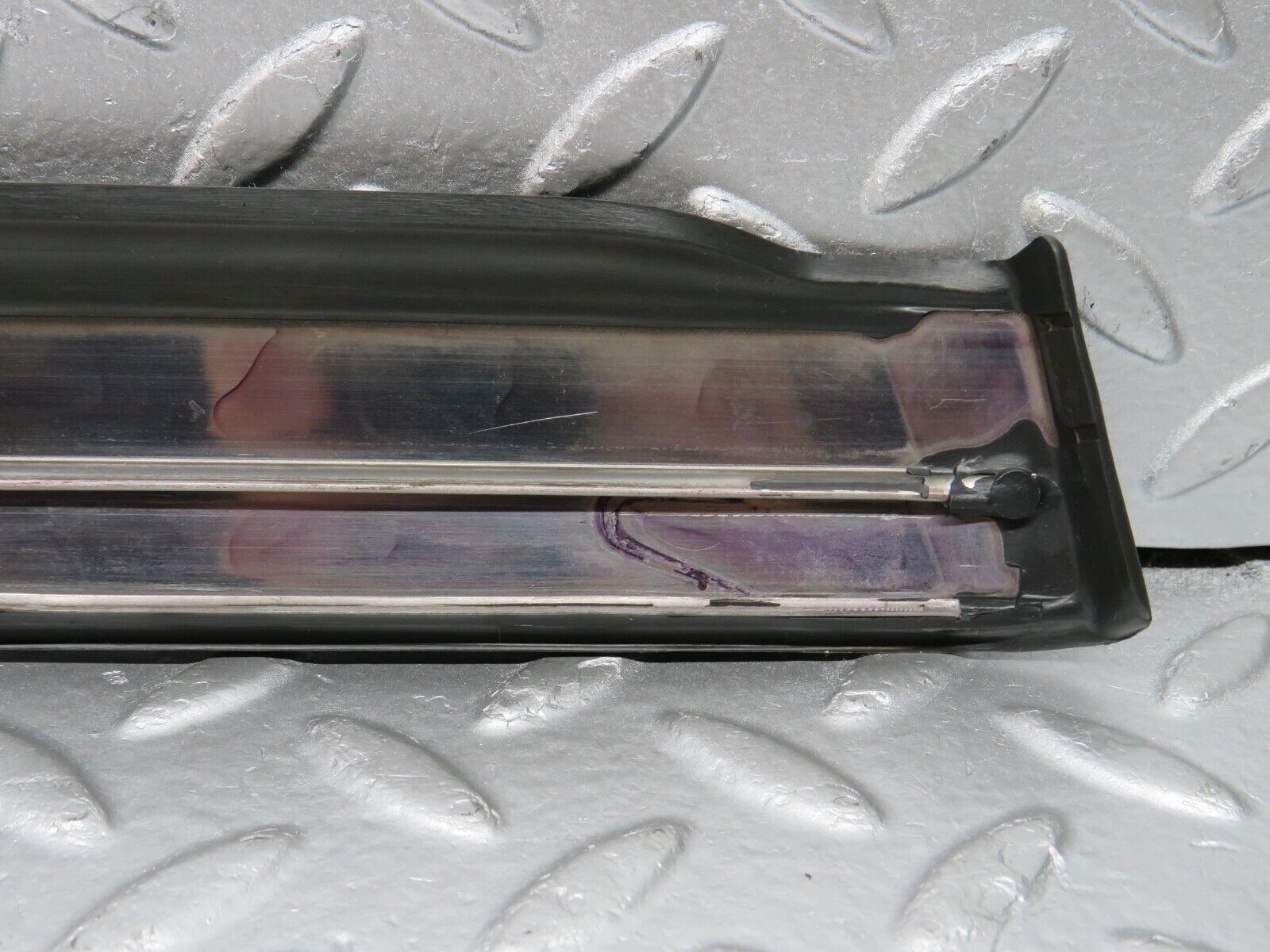 33781 Mercedes-Benz W201 190E 2.0L Front Right Fender Wing Lower Moulding Trim