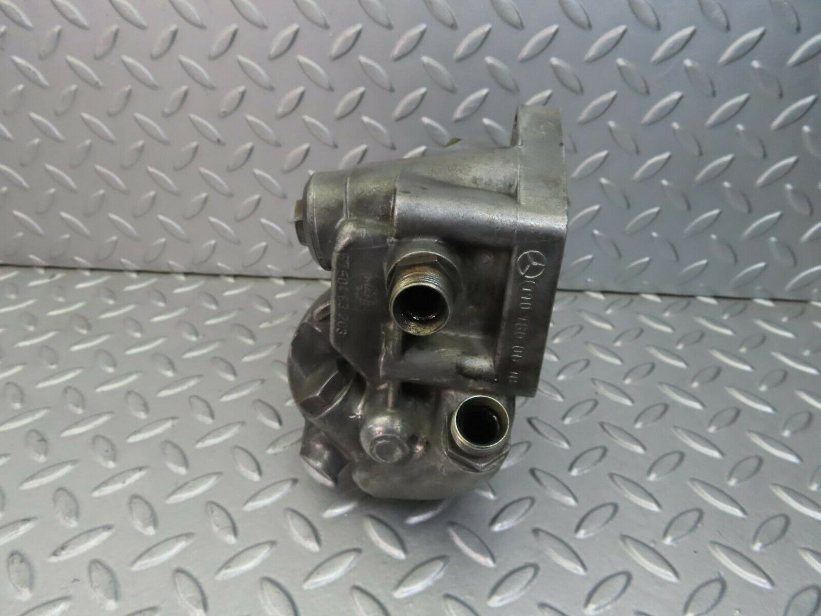 8766 Mercedes-Benz W114 Oil Filter Housing 1101800010